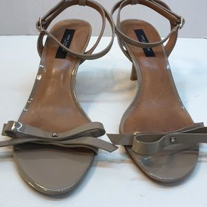 Ann Taylor Taupe Sandals Size 9